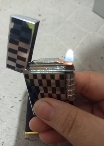 Siyah ve Gümüş Renkli Çakmak Seti - Görsel 4