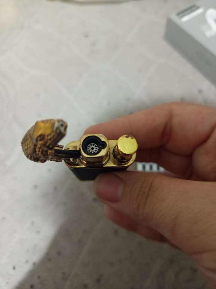 Siyah ve Gümüş Renkli Çakmak Seti - Görsel 2