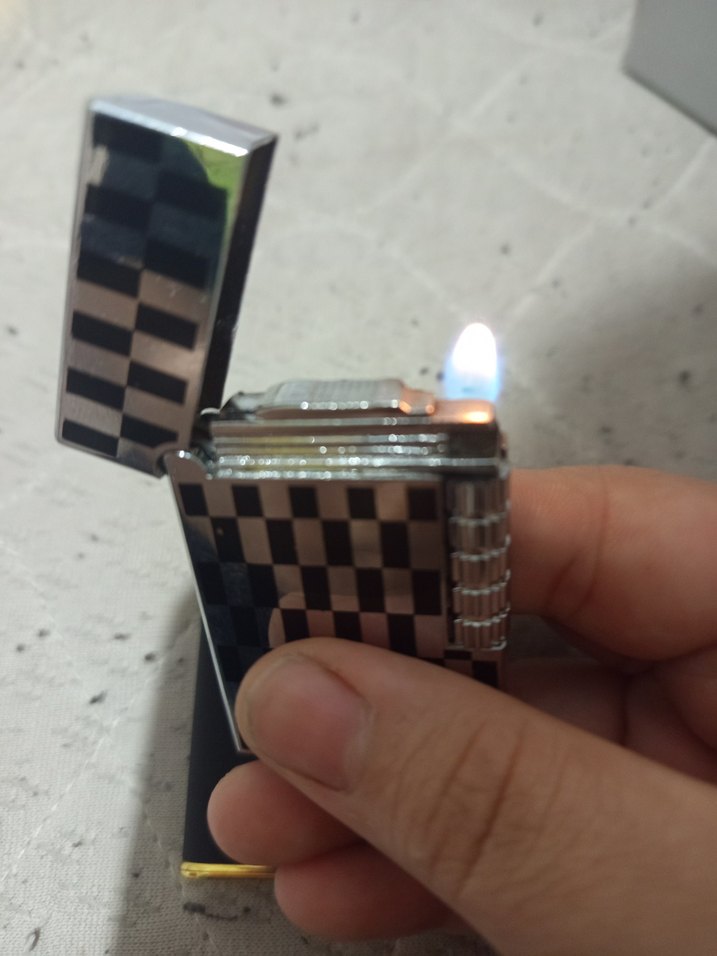 Siyah ve Gümüş Renkli Çakmak Seti - Görsel 4