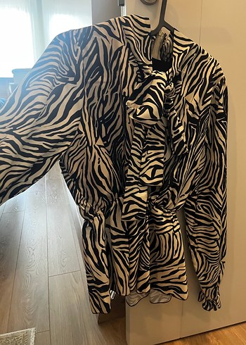 Diğer Zebra Desenli V Yaka gömlek