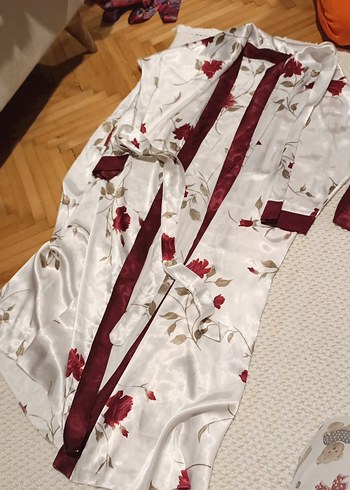 Bordo Nakışlı Mini Kadın saten Pijama Takımı - Görsel 6