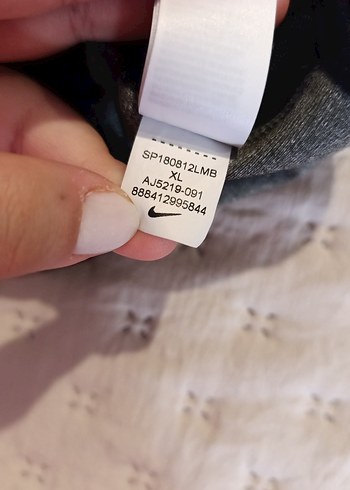 Gri Nike Sporcu Sütyeni - Görsel 5