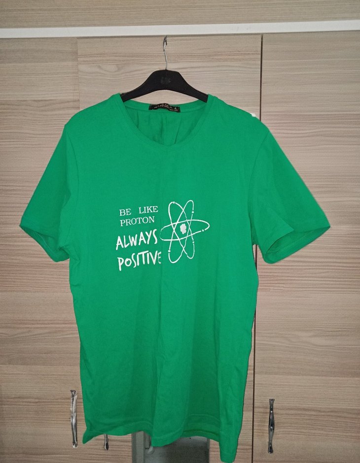 Kırmızı Kadın tişört Yeşil unisex tişört - Görsel 2