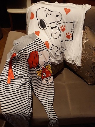 ..snoopy pijama takımı..
