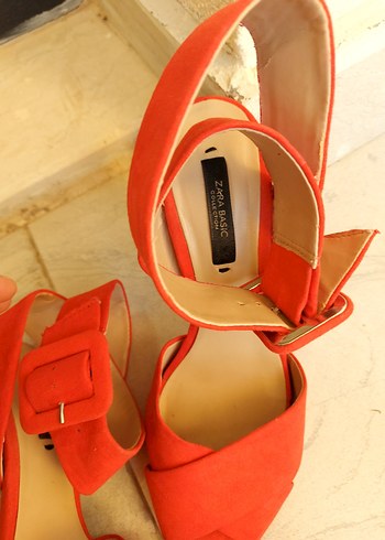 Kırmızı Süet Dolgu Topuklu Kadın Sandalet - Görsel 3