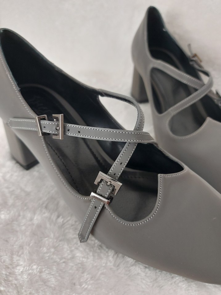 Gri Tokalı Kadın Topuklu Klasik Ayakkabı - Görsel 3