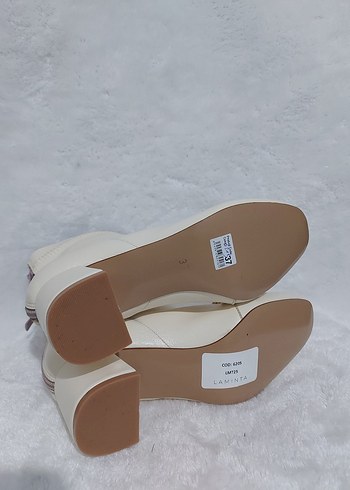 Laminta Krem Modern Klasik Topuklu Bot - Görsel 6