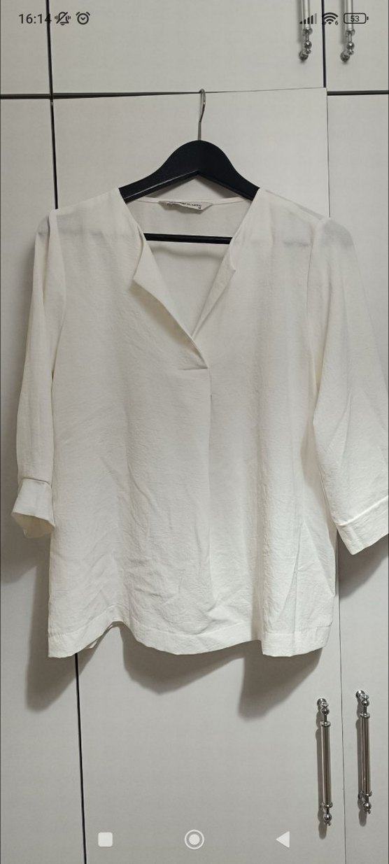 Kadın Beyaz V Yaka Gömlek - Görsel 2