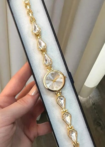 Zincir Detaylı Altın Kadın Kol Saati