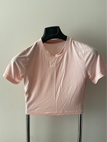 nike crop