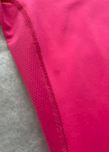Nike Pembe V Yaka Kısa Kollu Spor Tişört