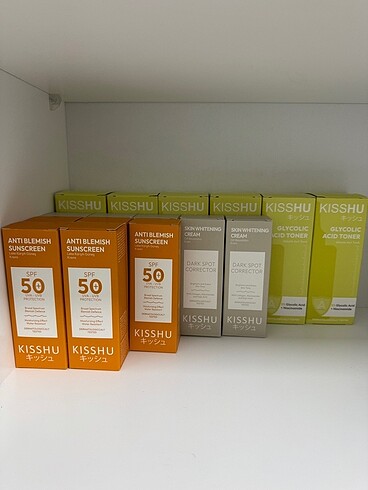 Kisshu leke karşıtı spf 50 + güneş kremi