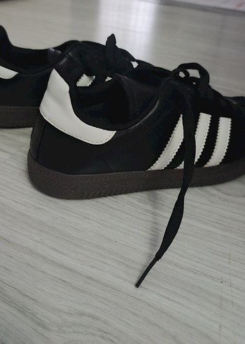 Adidas 37