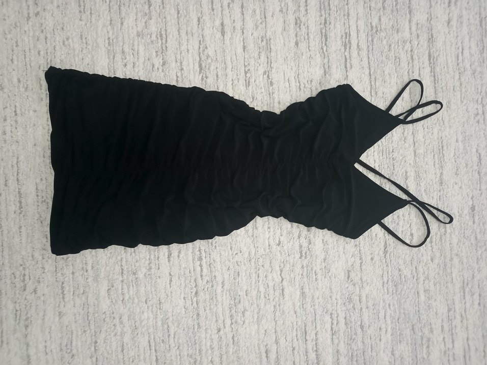 Siyah Piliseli mini V Yaka İp Askılı Elbise - Görsel 2