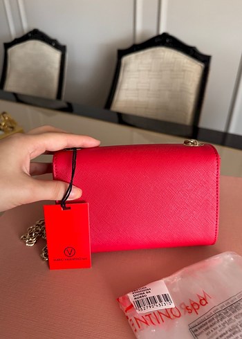 Beden kırmızı Renk Orijinal etiketli Valentino çanta