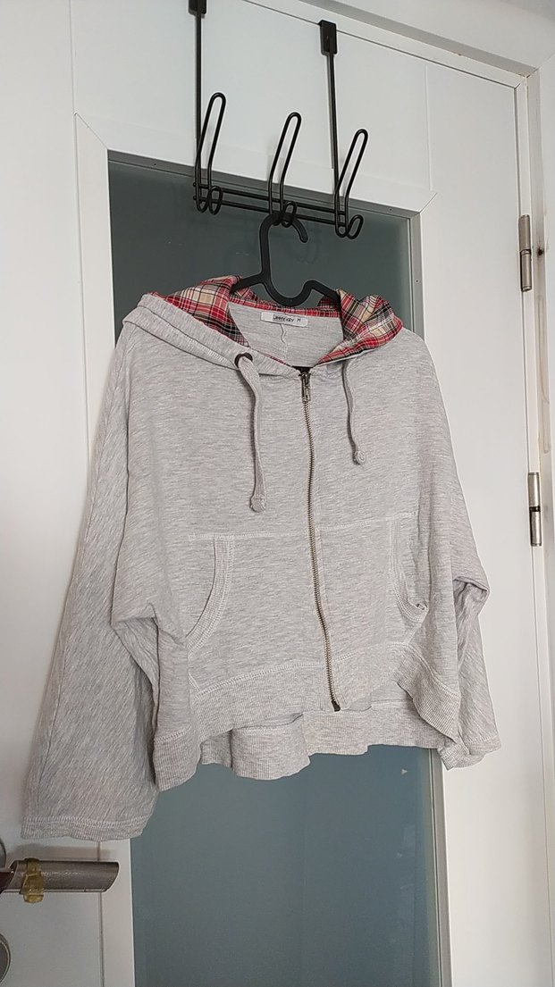 Gri Kapüşonlu Fermuarlı Kadın Sweatshirt - Görsel 4