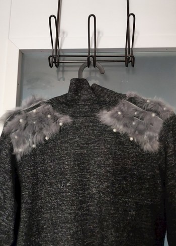 Gri Yumuşak Dokulu Kürk Detaylı Balıkçı Yaka Kazak - Görsel 4