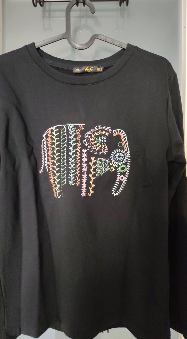 Nakışlı Fil Desenli Kadın Siyah Sweatshirt - Görsel 3