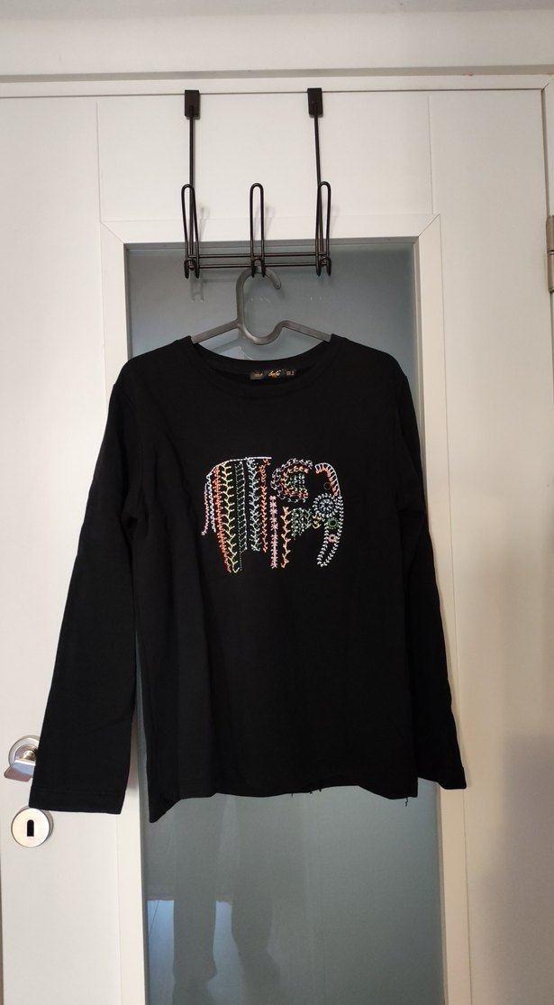 Nakışlı Fil Desenli Kadın Siyah Sweatshirt - Görsel 2