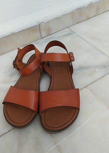 Tergan Kahverengi Deri Dolgu Topuklu Kadın Sandalet