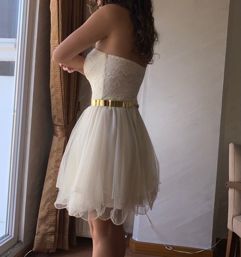 Straplez Beyaz tül detaylı elbise - Görsel 3