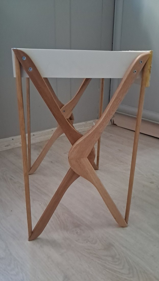 Beyaz Üst Yüzeyli Ahşap Katlanabilir Sehpa - Görsel 3