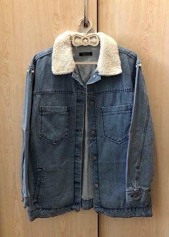 Kürk Detaylı Mavi Denim Ceket