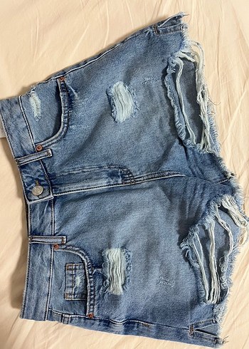 Kadın Mavi Yırtık Kot Şort - Görsel 3