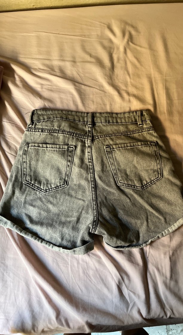 Gri Kadın Rahat Kesim Mini Kot Şort - Görsel 2