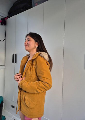 Sarı Kadın Sıcak Peluş Detaylı Kaban - Görsel 3