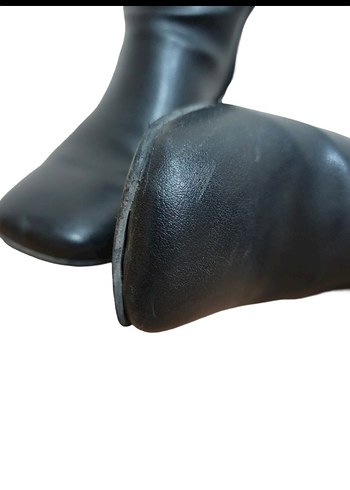 Kadın Siyah Deri Topuklu Bot - Görsel 4