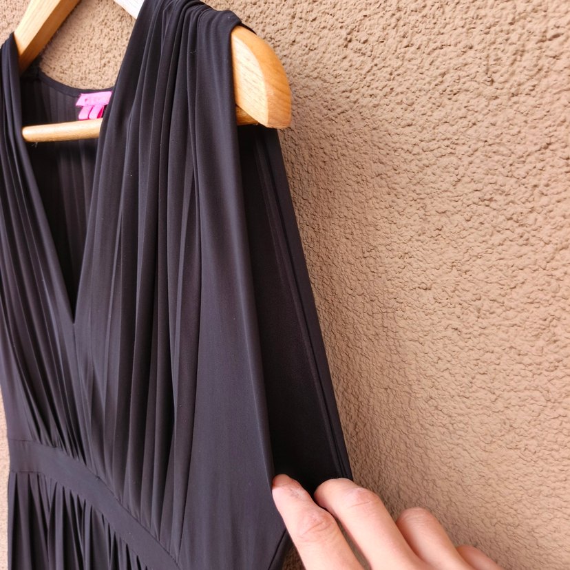 KADIN SİYAH PİLİSELİ ELBİSE - Görsel 4