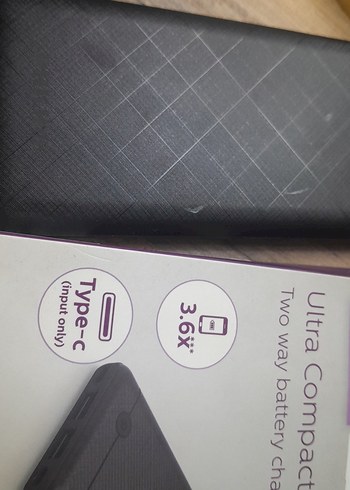 Philips 10000mAh Ultra Kompakt Mor Power Bank - Görsel 2