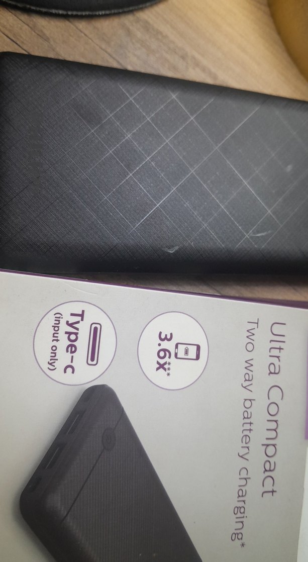 Philips 10000mAh Ultra Kompakt Mor Power Bank - Görsel 2