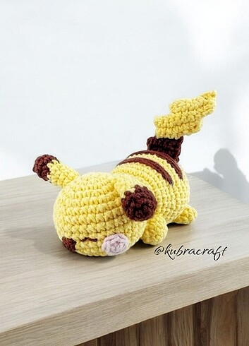 Amigurumi pikachu anahtarlık