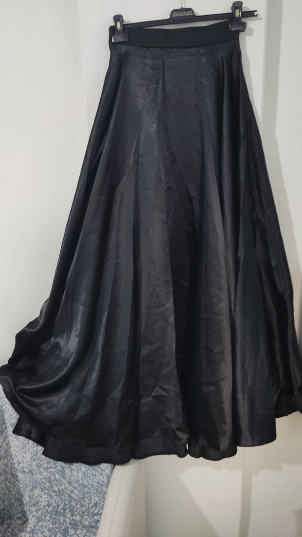 Uzun Siyah Dökümlü Kadın Etek saten belden 120 cm kalin saten - Görsel 4