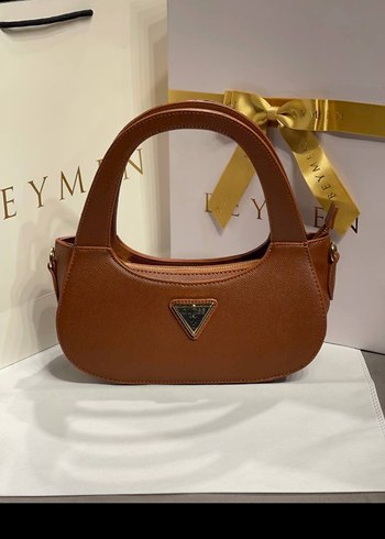 Guess Minimalist Kadın Omuz Çantası