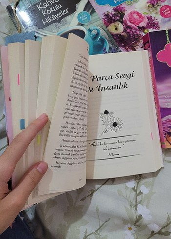 Kitap Seti 
Kahve, Manolya, Menekşe ve Papatya Kokulu Set - Görsel 3