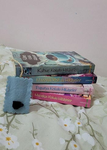 Kitap Seti 
Kahve, Manolya, Menekşe ve Papatya Kokulu Set - Görsel 2