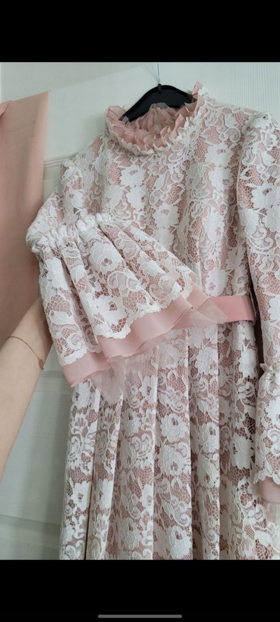 Tesettür Abiye Dantel Detaylı Pembe Uzun Elbise - Görsel 3