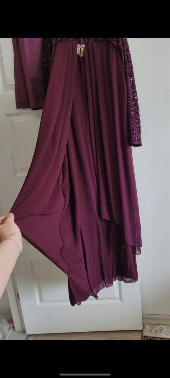 Tesettür abiye Bordo Uzun Kollu Drapeli Abiye Elbise - Görsel 4