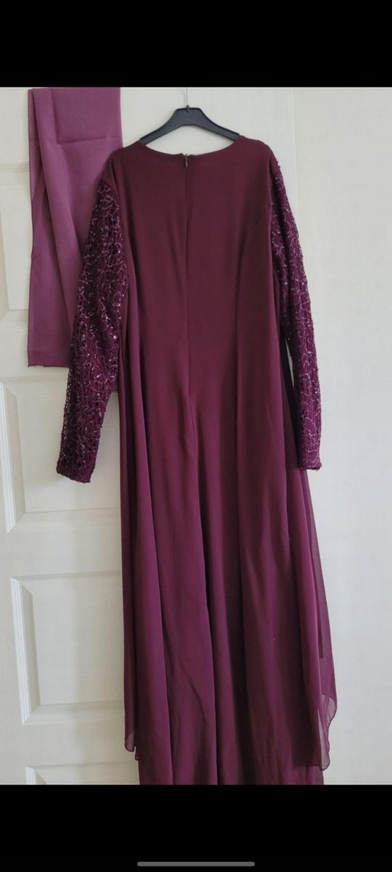 Tesettür abiye Bordo Uzun Kollu Drapeli Abiye Elbise - Görsel 2