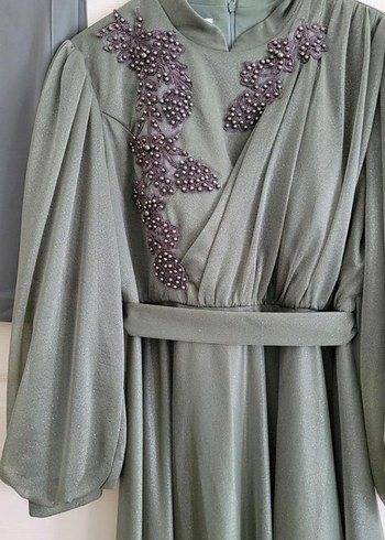 Tesettür Abiye Sim Detaylı Uzun Kollu Haki Elbise - Görsel 3