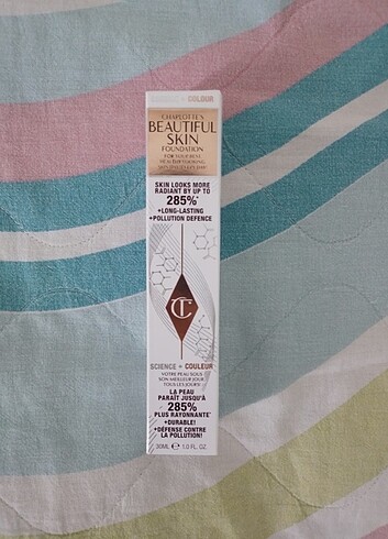 Charlotte Tilbury Fondöten