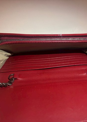 Beden bordo Renk BURBERRY Kırmızı Rugan Zincir Askılı Küçük Boy Çanta
