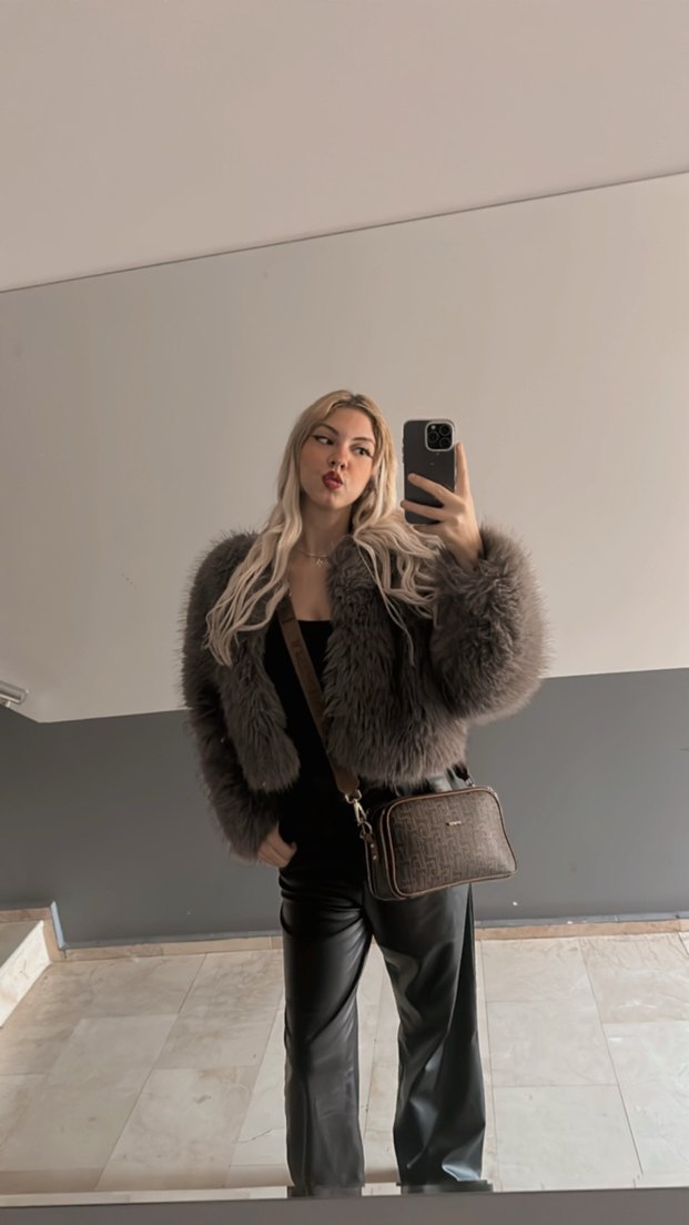 Gri Peluş Detaylı Kadın Ceket - Görsel 4