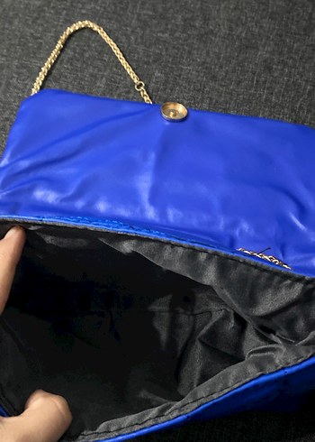 Zincir Detaylı Mavi Deri Kadın Çanta - Görsel 2