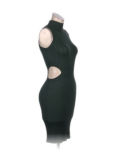 Diğer PreLoved Triko Elbise %70 İndirimli.