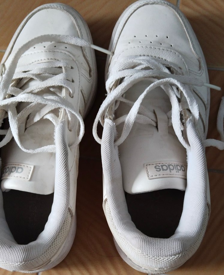 Beyaz Adidas Spor ayakkabı - Görsel 3