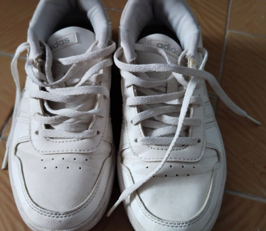 Beyaz Adidas Spor ayakkabı - Görsel 4